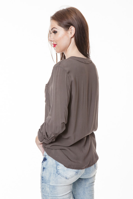 Langärmlige Bluse mit tiefem V-Ausschnitt