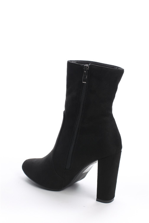 Schwarze hohe Stiefeletten
