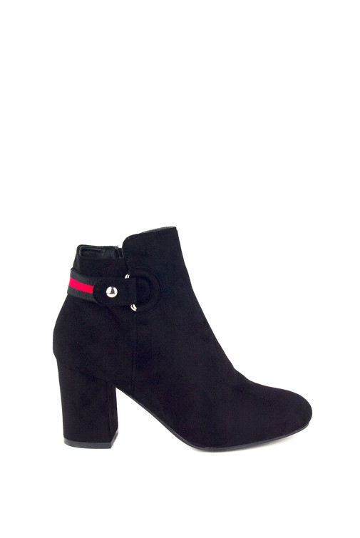 Stiefeletten mit mittelhohem Blockabsatz