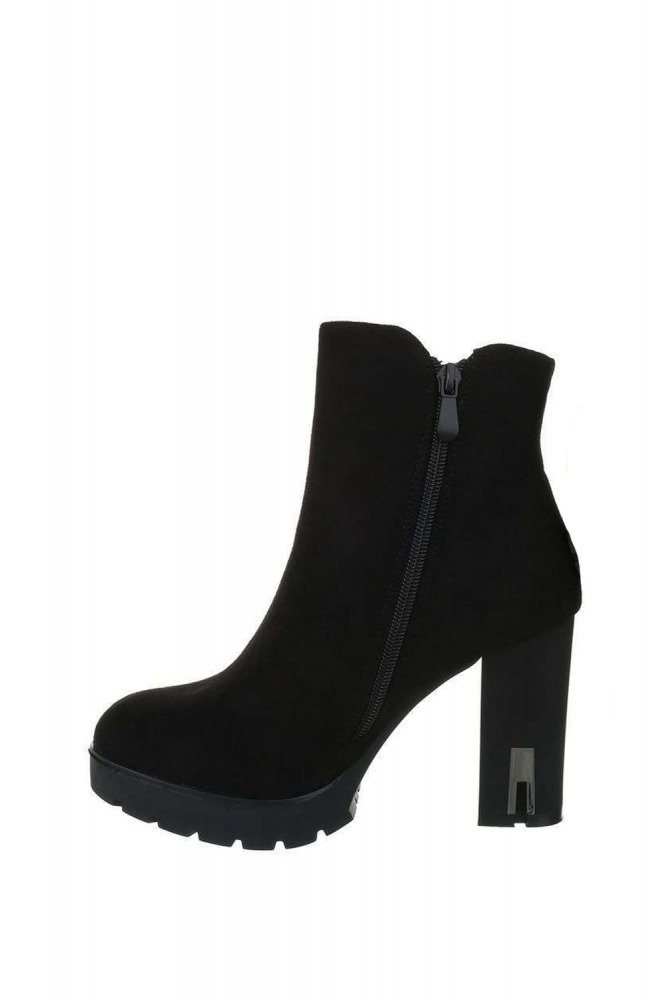 Stiefeletten mit hohem Absatz mit Metall Details