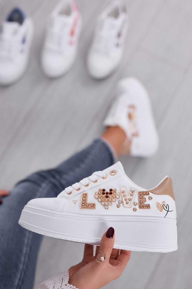 Sneakers con scritta LOVE