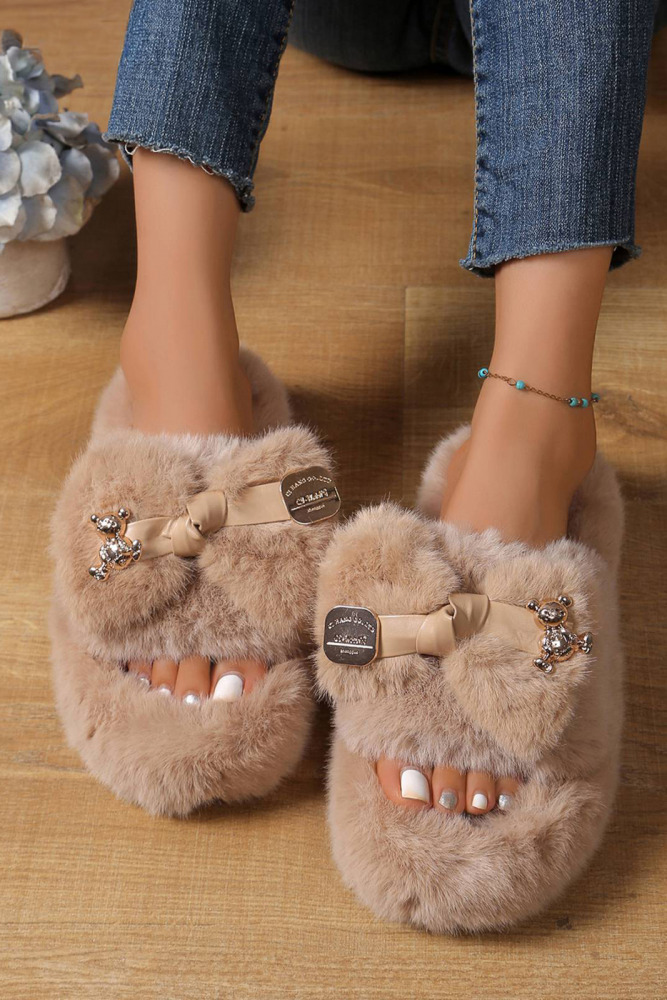 Soft faux-fur slippers Teddy Bow