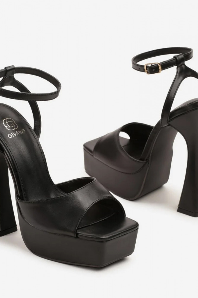Sandali con tacco alto e platform Gossip