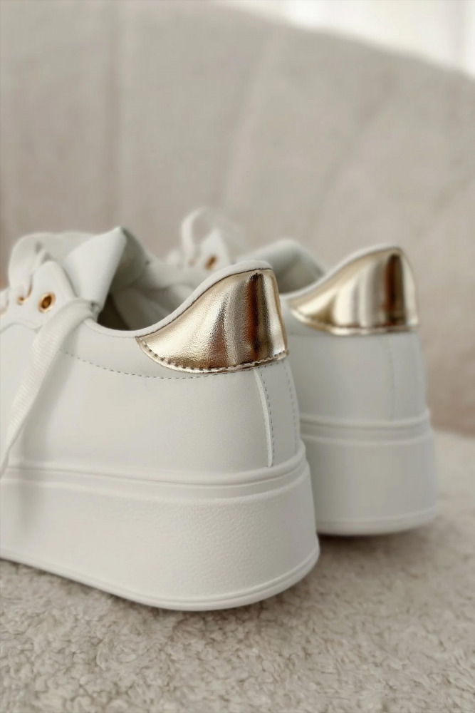 Sneakers con gioielli Good vibes