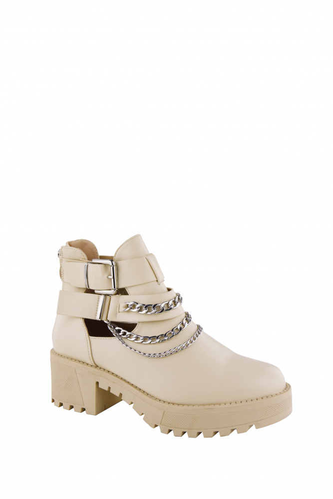 Stiefeletten mit Ketten und Zierauschnitt